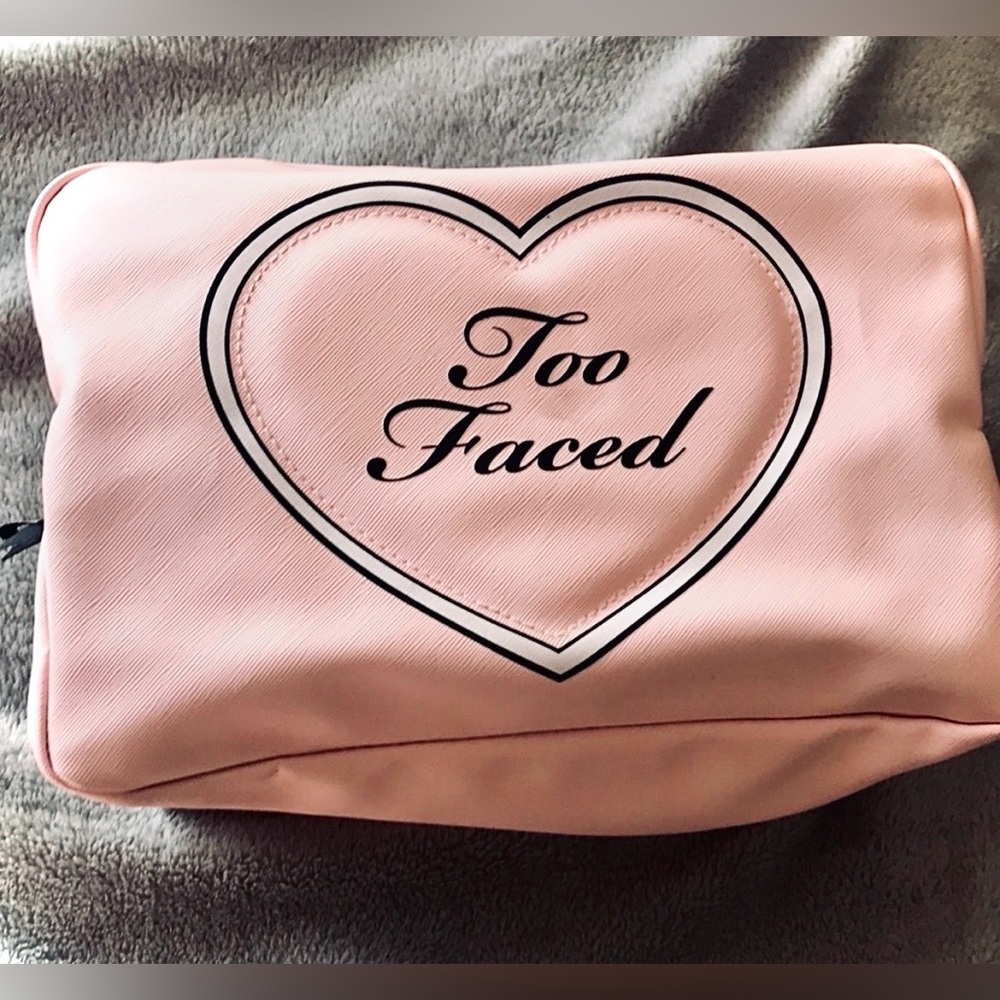 Too Faced Heart Design Pink Cosmetic Case Extra Large! Roomy!! EUC (PM-5) - Picture 8 of 11